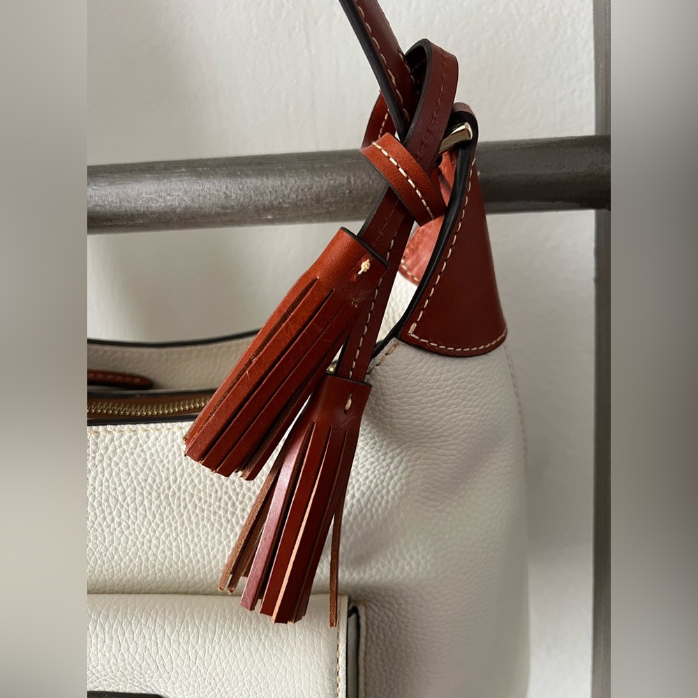 Dooney & Bourke | Pebble Grain Hobo - Picture 6 of 9